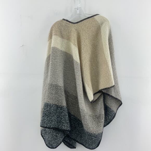 Vince Camuto Gray Tan Ombre Cape Shawl Womens Sweater - One Size, Preowned - Picture 2 of 4